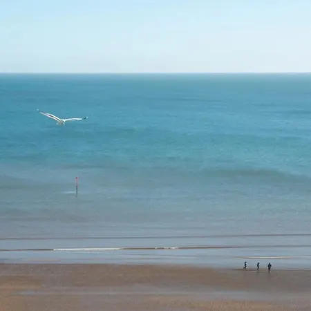 Abalyne House - Stunning 4 Bedroom House, Sea Views Throughout, Modern And Bright House Casa de Férias Filey