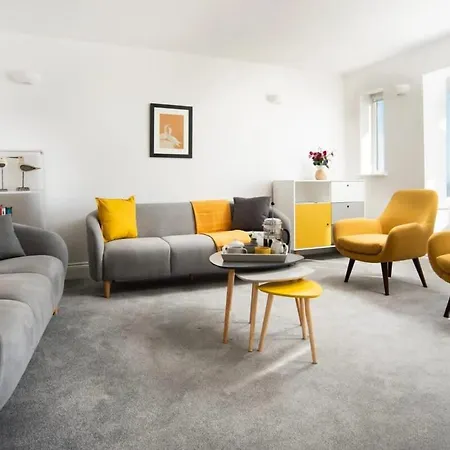 Abalyne House - Stunning 4 Bedroom House, Sea Views Throughout, Modern And Bright House Casa de Férias